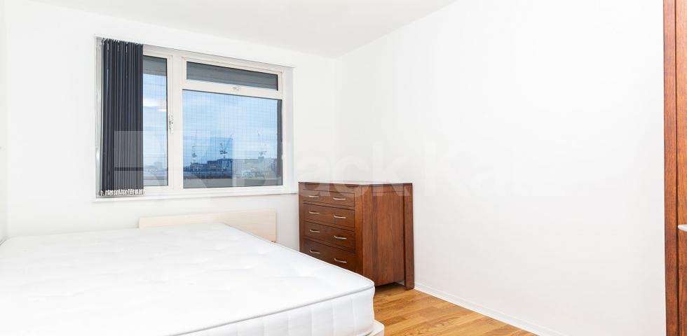 			NEWLY RENOVATED, 3 Bedroom, 1 bath, 1 reception Apartment			 Collier Street, KINGS CROSS / ISLINGTON